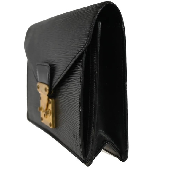 LOUIS VUITTON S-LOCK EPI CLUTCH ON A CHAIN CROSSBODY. - Picture 3 of 15